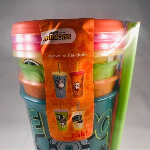 Zak! Minions Glow In The Dark 4 pk Tumblers - Picture 2 of 6